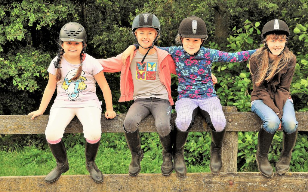 Jongste ruitertjes van manege Liethorp